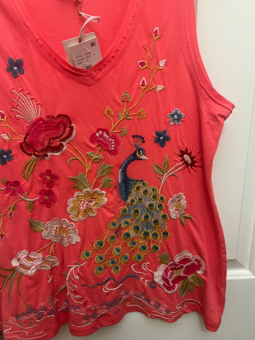 Johnny Was Celina embroidered tank top V-neck - Picture 8 of 9